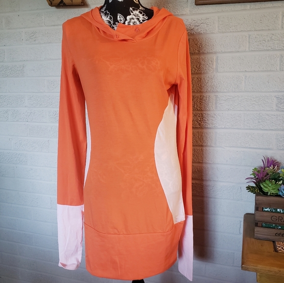 NWT Vessos lightweight long hoodie size medium - Picture 7 of 10